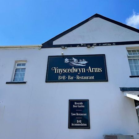 Ynyscedwyn Arms Hotel Ystradgynlais Exterior photo